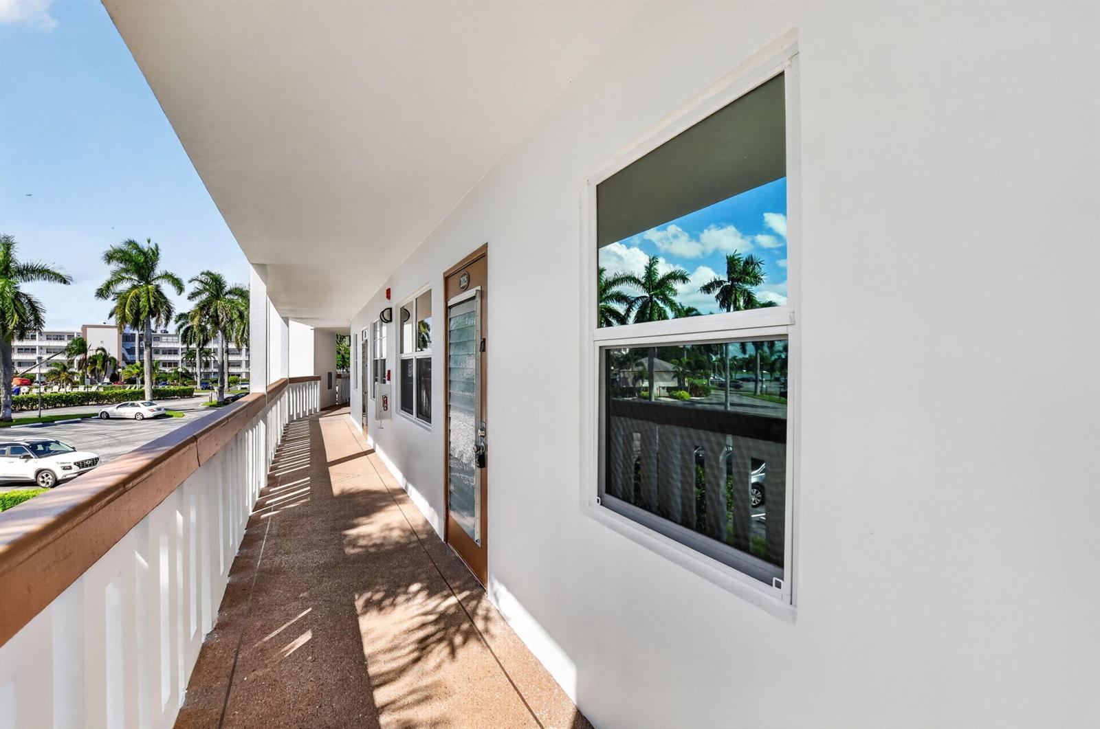 2025 Cornwall B, Boca Raton FL 33434 photo 2