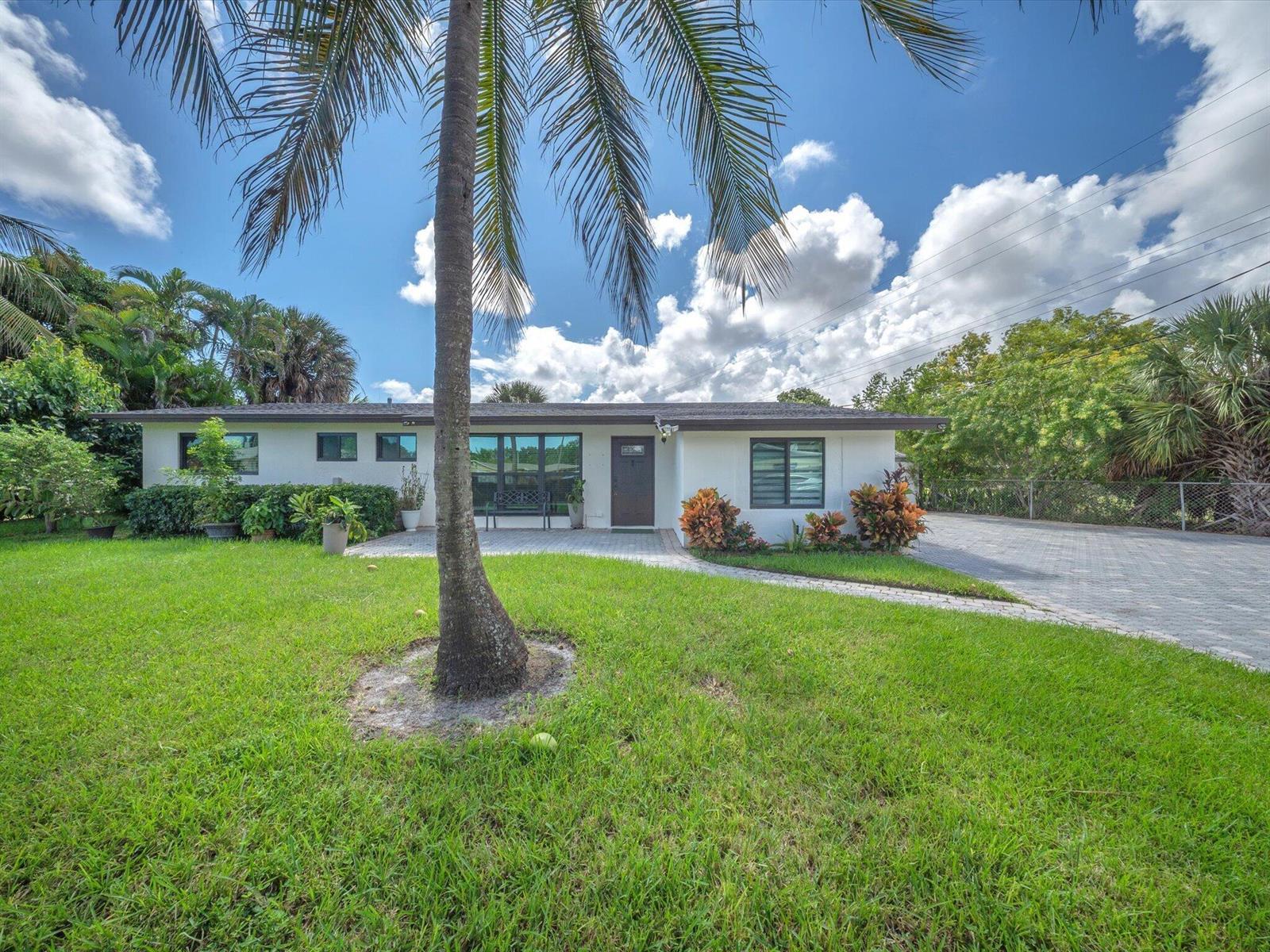 5051 NE 6TH Avenue, Deerfield Beach FL 33064 photo 2