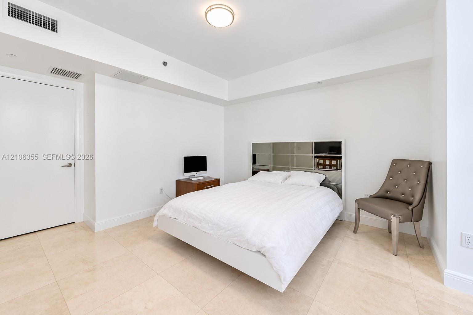 495 Brickell Ave # 1906, Miami FL 33131 photo 4
