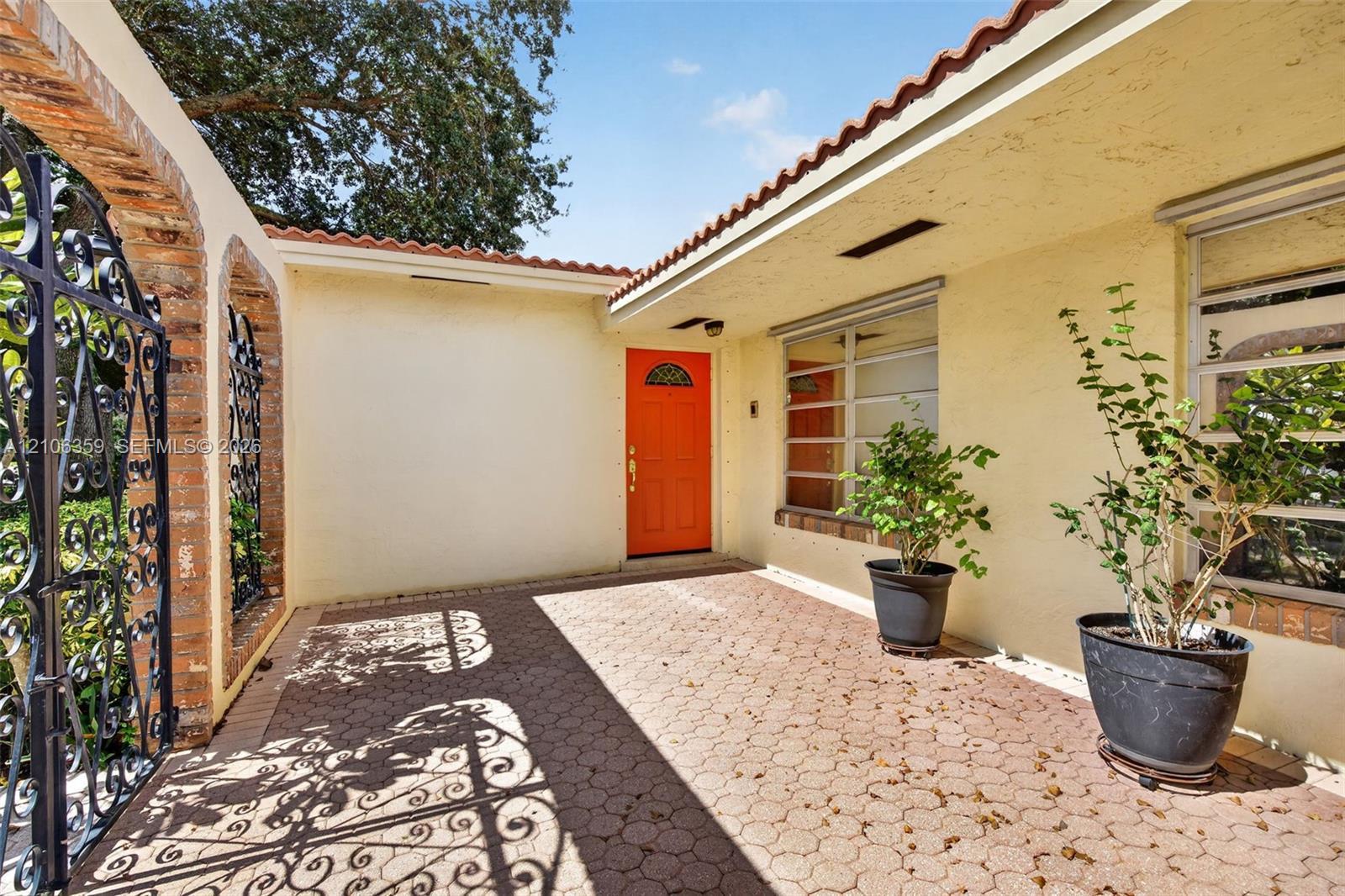 10541 Taft St, Pembroke Pines FL 33026 photo 4