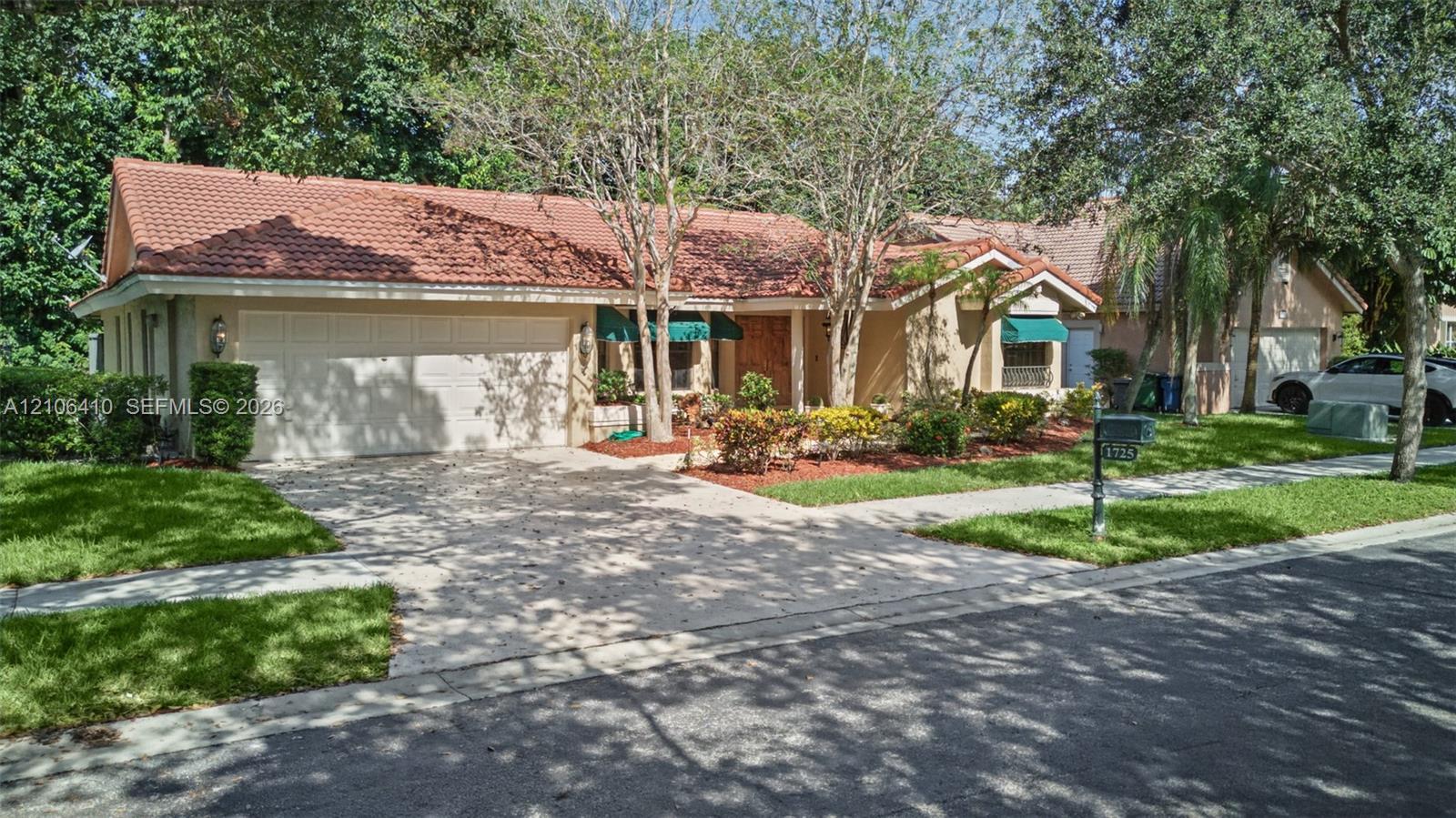 1725 Lakeshore Cir, Weston FL 33326 photo 3