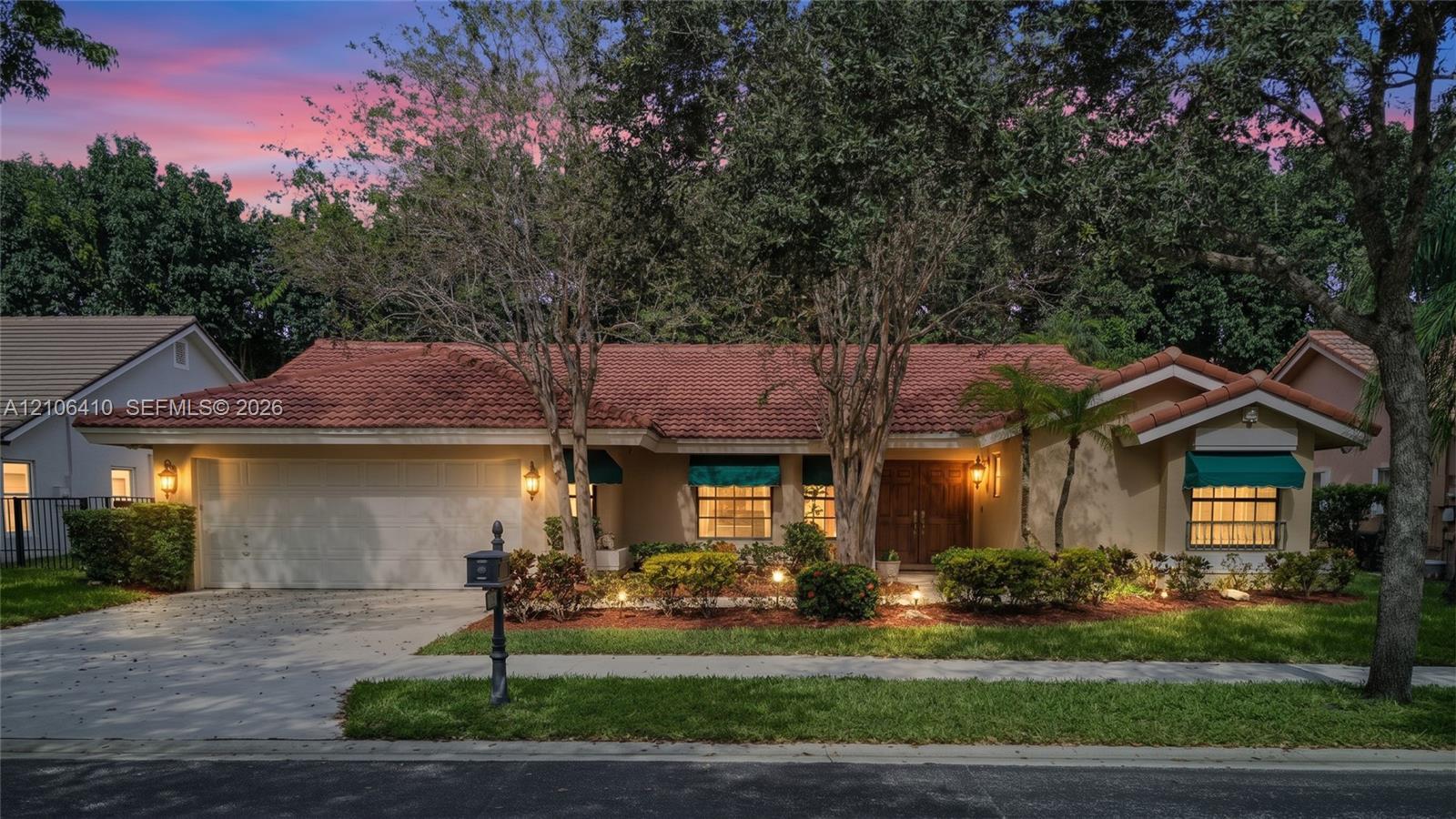 1725 Lakeshore Cir, Weston FL 33326