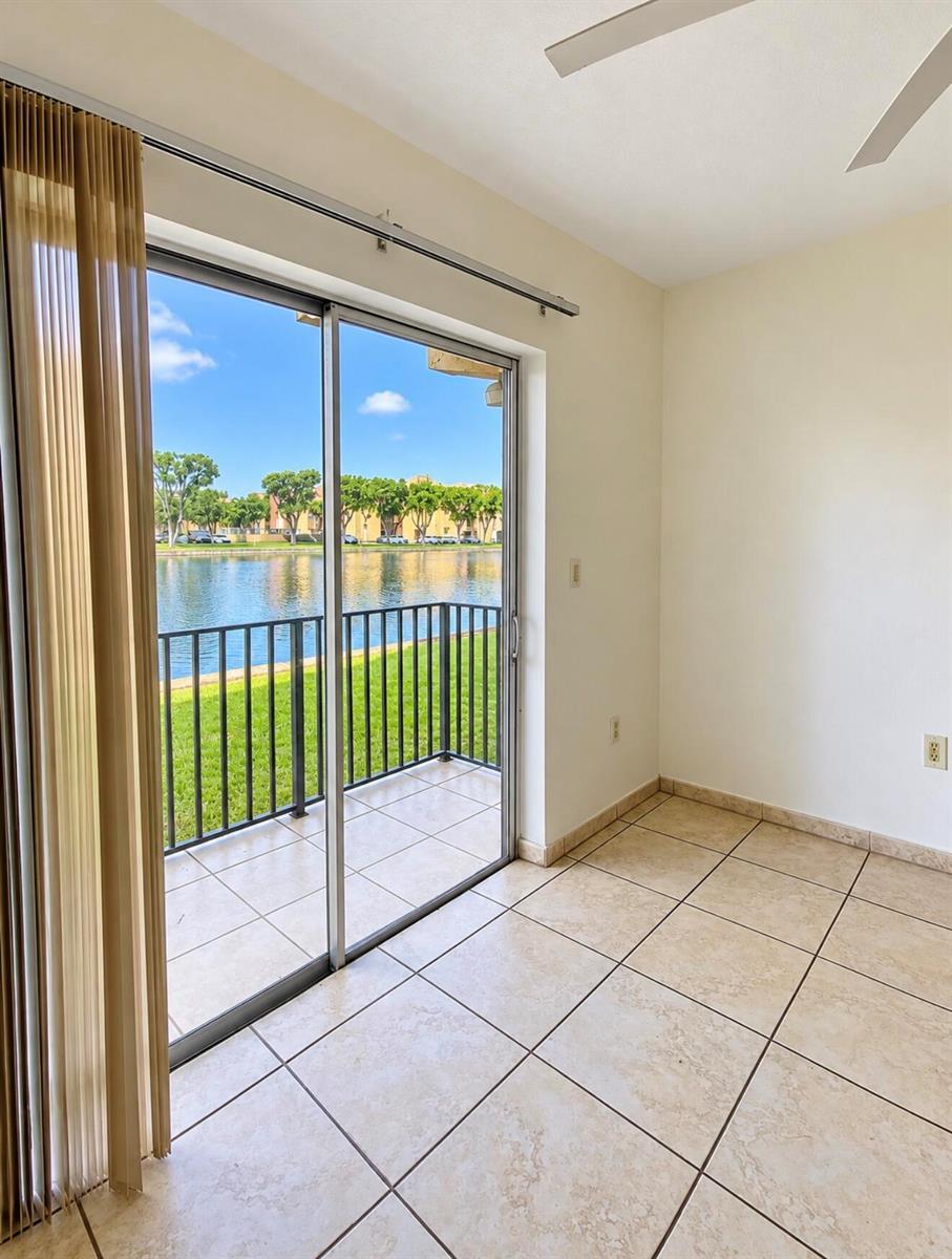 4709 NW 7TH Street # 9, Miami FL 33126 photo 3