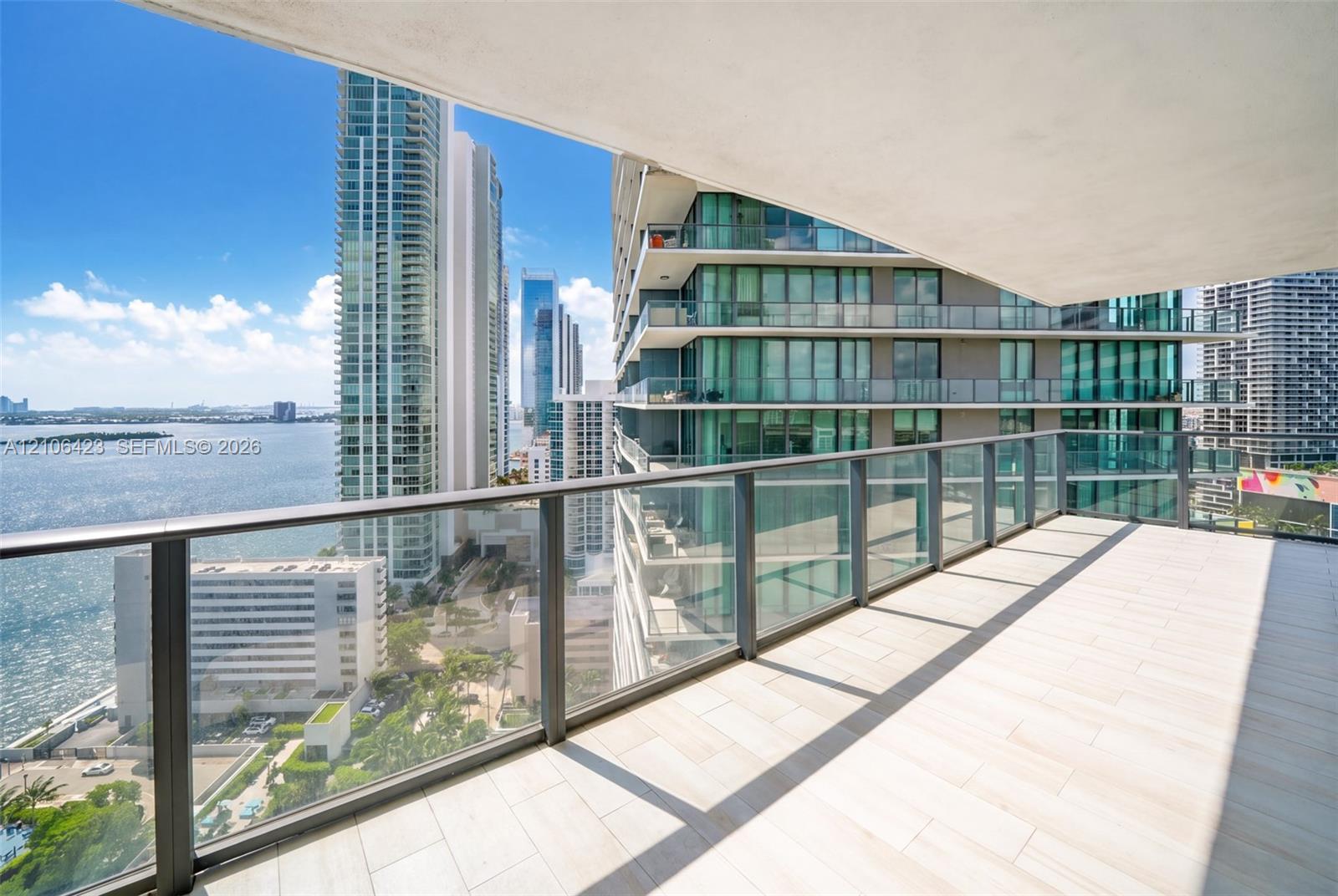 650 NE 32nd St # 2201, Miami FL 33137 photo 2