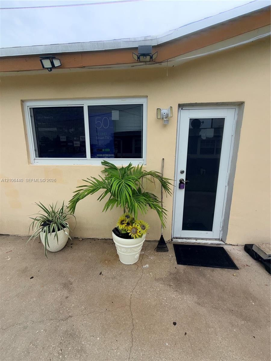 3580 NW 32nd Ct, Lauderdale Lakes FL 33309 photo 2