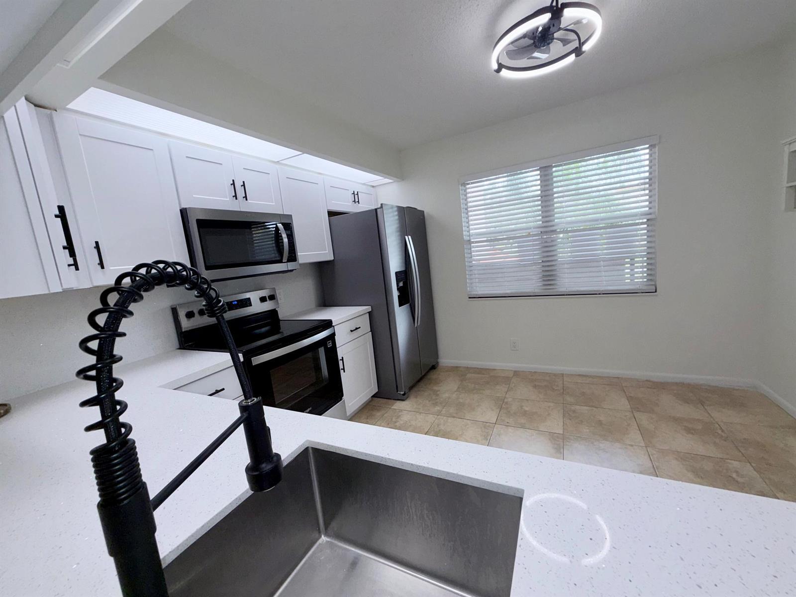 1110 SW 125th Avenue # 208M, Pembroke Pines FL 33027 photo 4