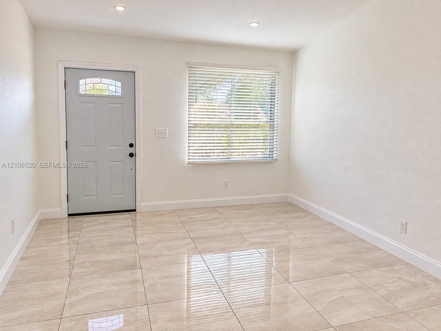 5502 W 27th Ave, Hialeah FL 33016 photo 4