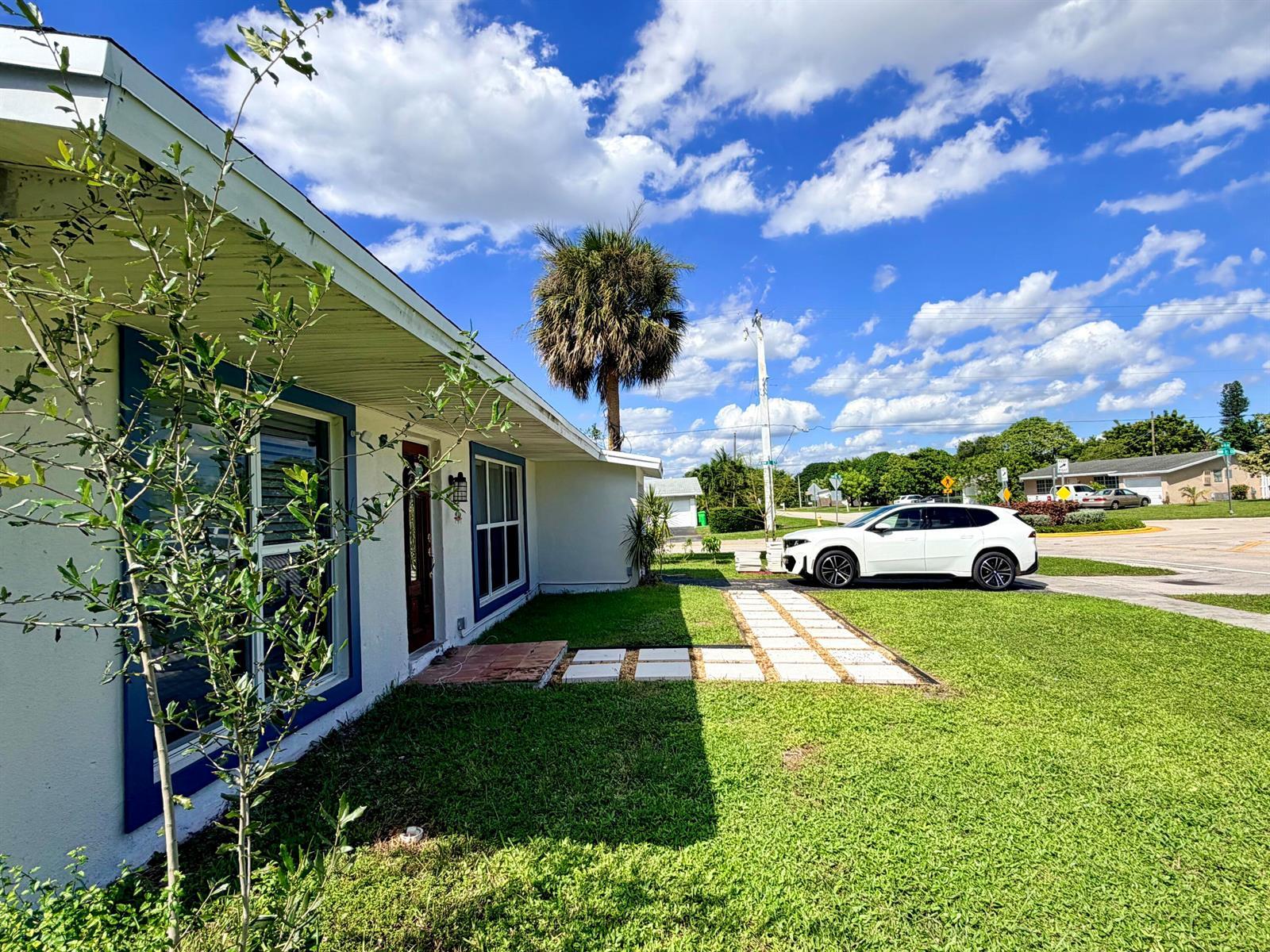 2551 NW 98TH Avenue, Sunrise FL 33322 photo 2