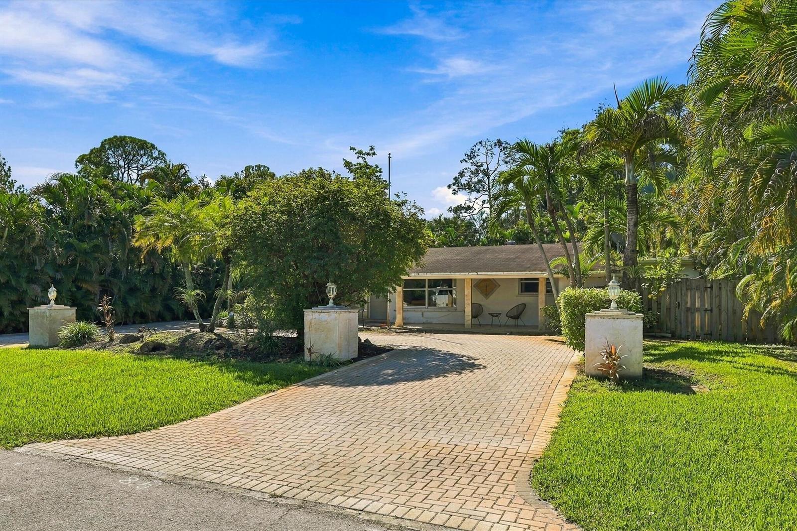 5660 Lee Drive, West Palm Beach FL 33415