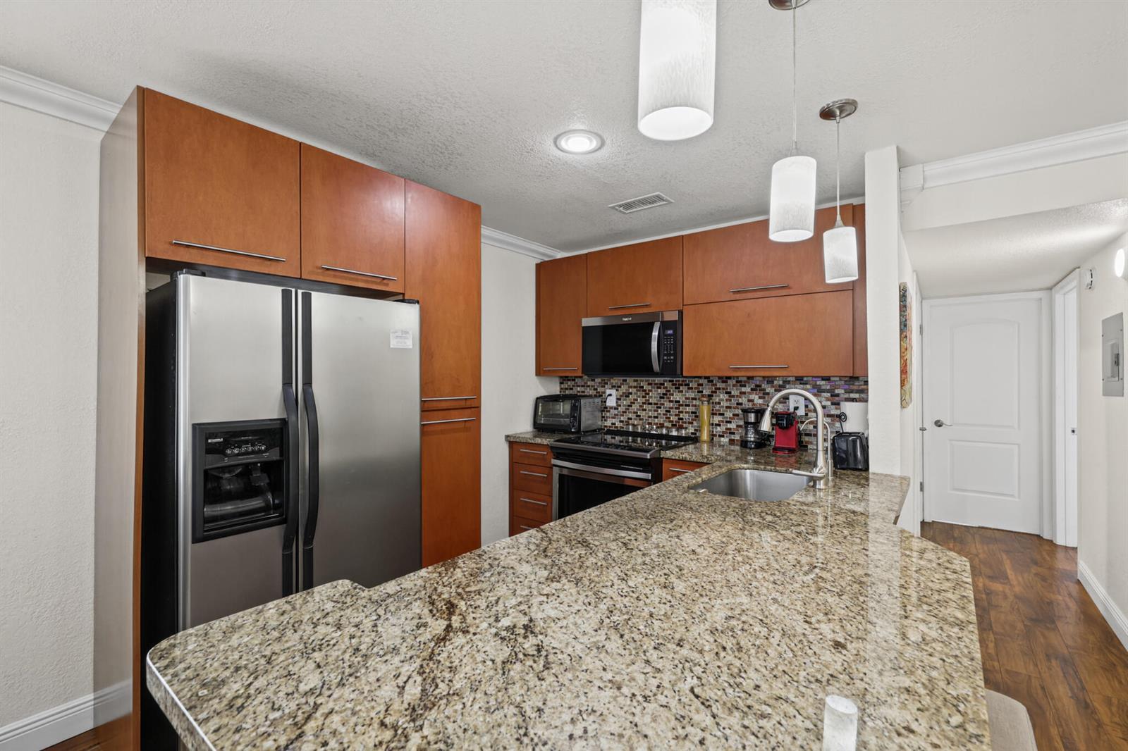 379 CAPRI H, Delray Beach FL 33484 photo 5