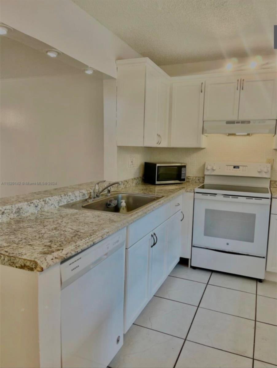 10581 ROYAL PALM Boulevard # 10581, Coral Springs FL 33065 photo 3