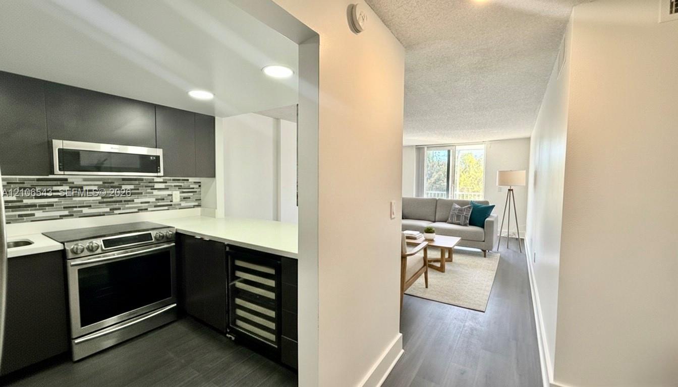 16950 W Dixie Hwy # 330, North Miami Beach FL 33160 photo 5