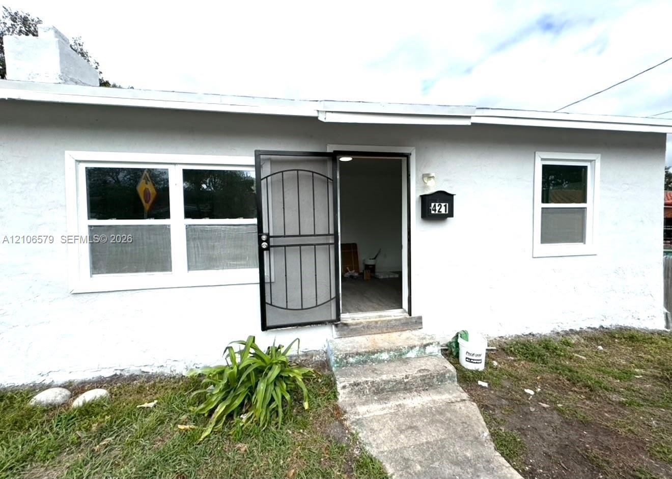 421 NW 77th St, Miami FL 33150