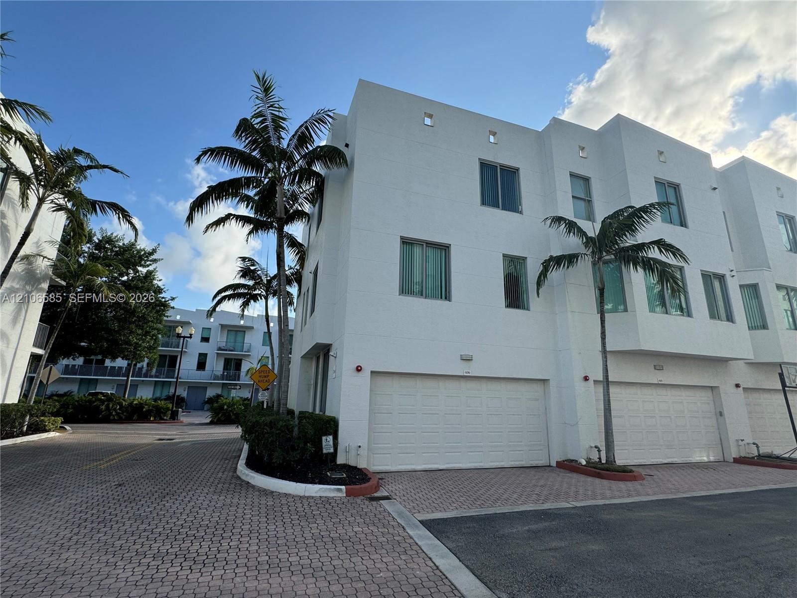 2146 Van Buren St # 406, Hollywood FL 33020 photo 2