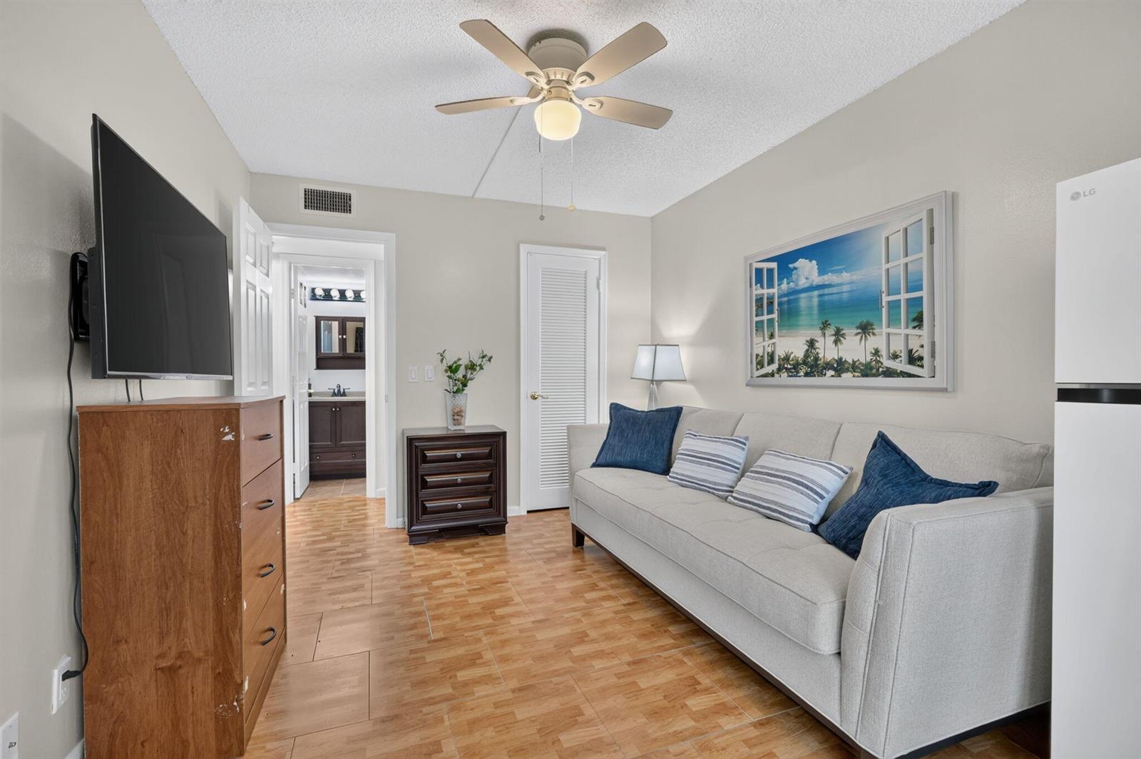 324 Chatham P # 324, West Palm Beach FL 33417 photo 4