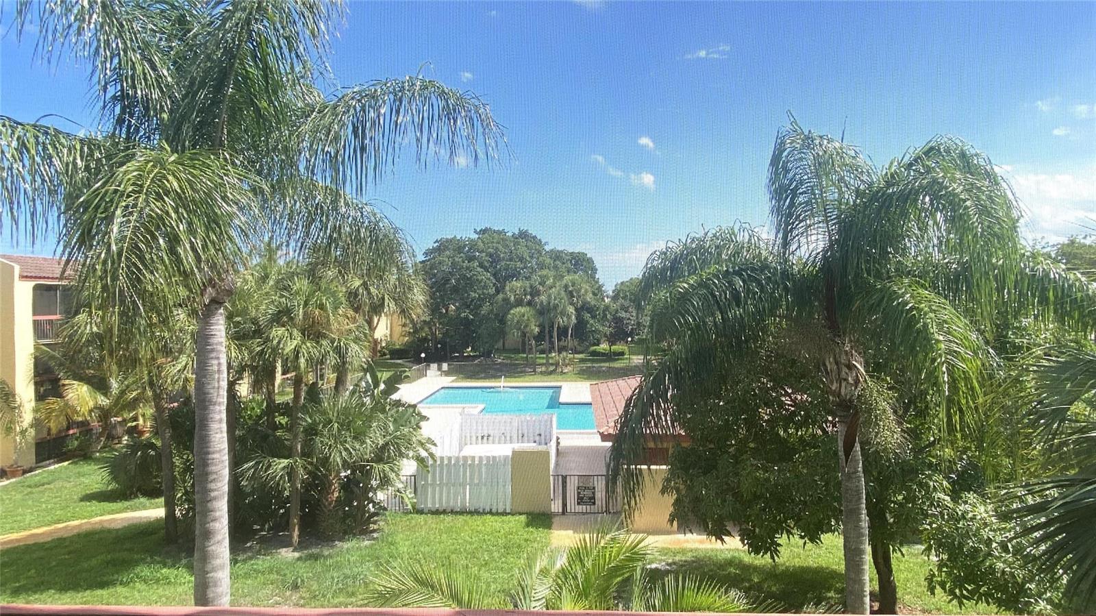 733 SE 1ST Way # 302, Deerfield Beach FL 33441 photo 2