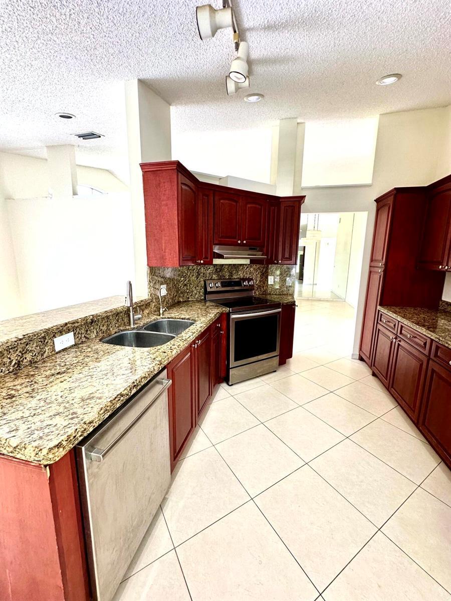 9671 TAVERNIER Drive, Boca Raton FL 33496 photo 4