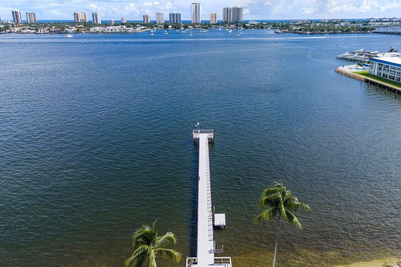 3040 Lake Shore Drive # 502, Riviera Beach FL 33404 photo 3