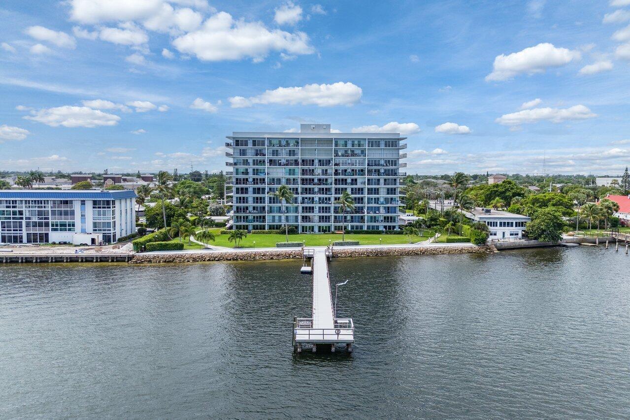 3040 Lake Shore Drive # 502, Riviera Beach FL 33404 photo 4