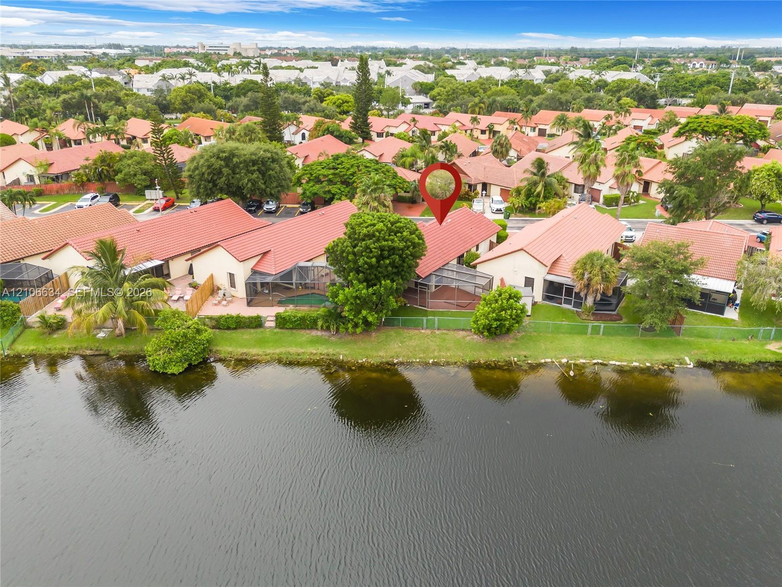 620 SW 113th Ter, Pembroke Pines FL 33025 photo 2