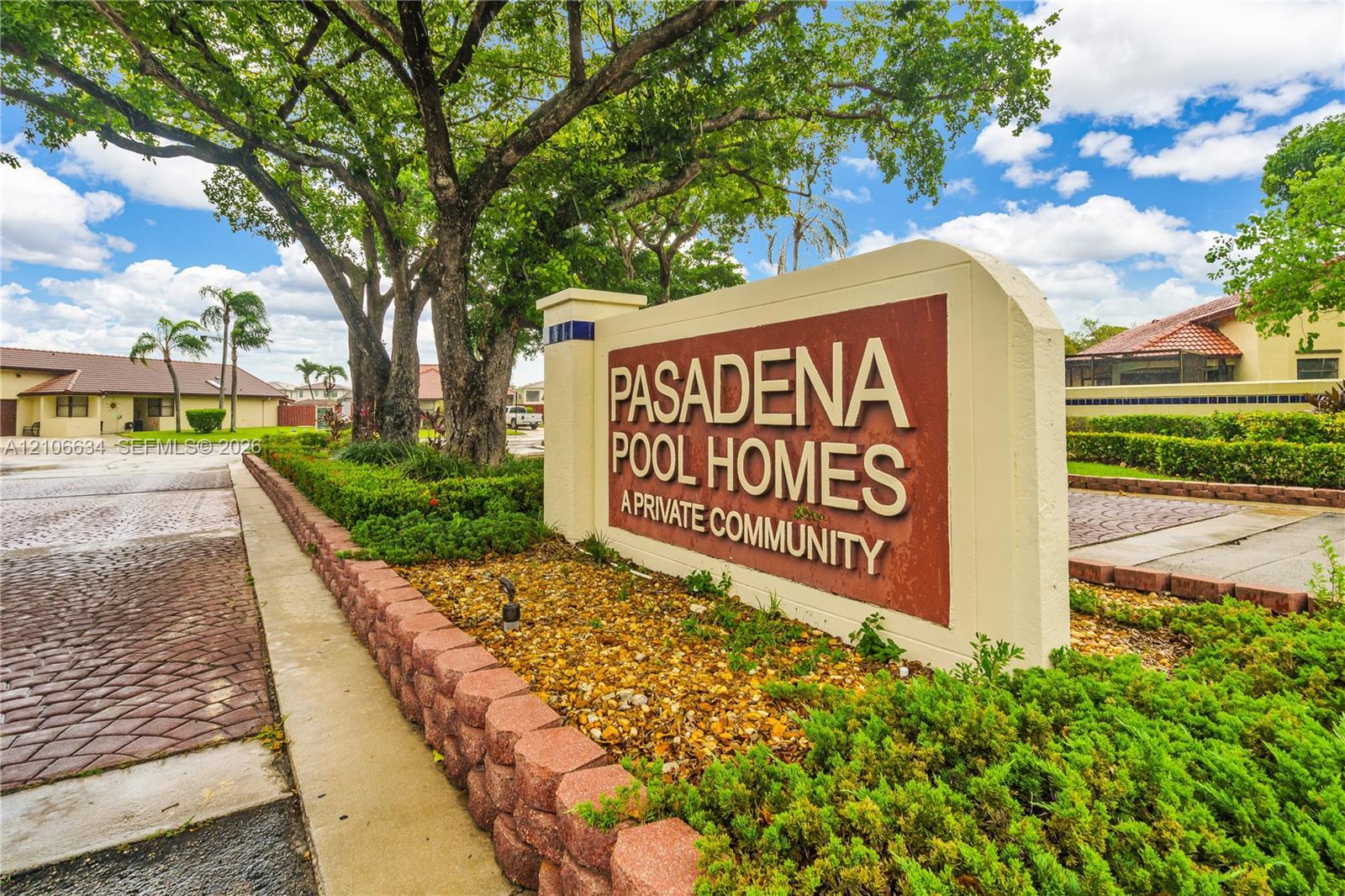 620 SW 113th Ter, Pembroke Pines FL 33025 photo 3