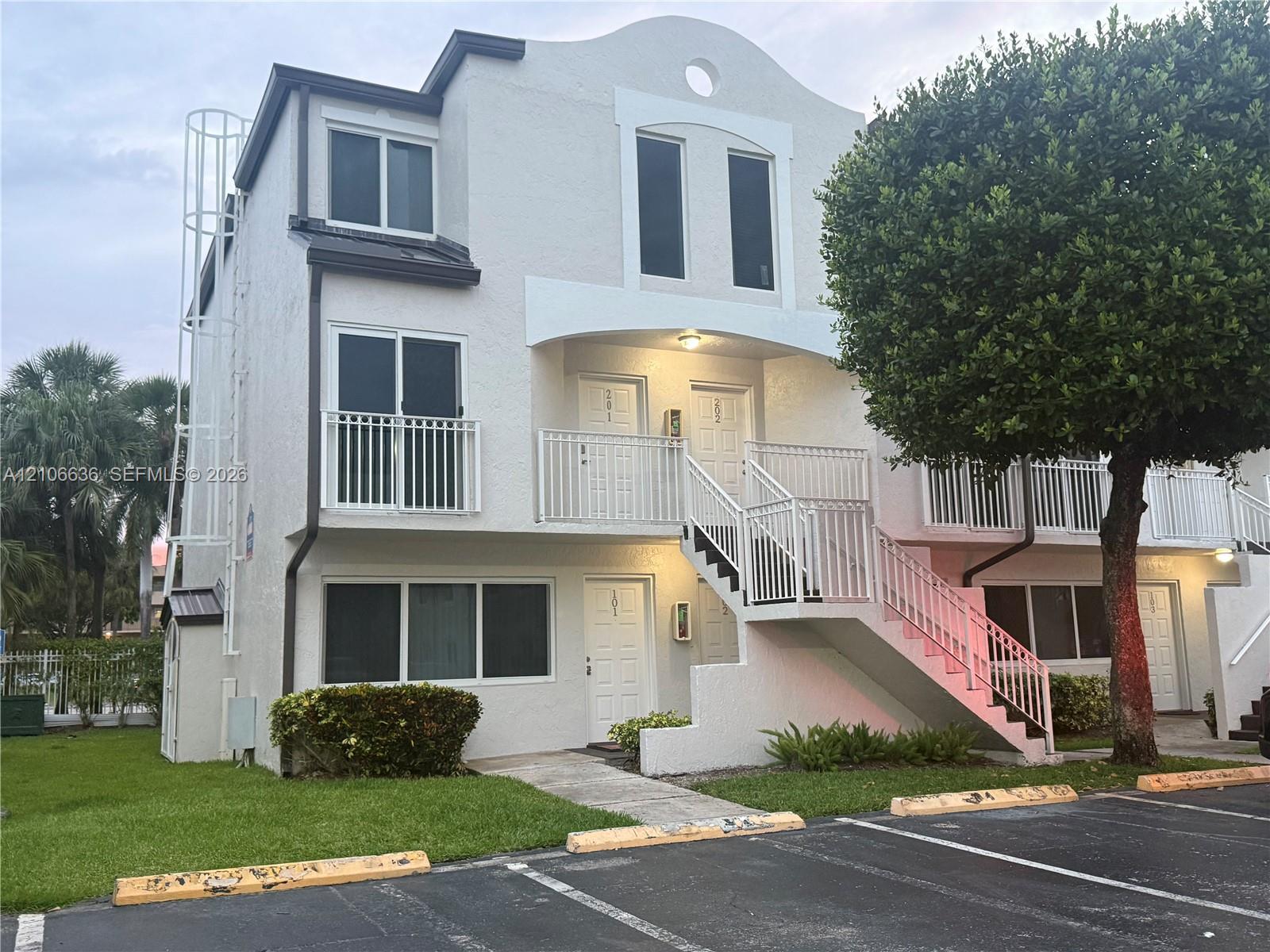 665 NW 85th Pl # 101, Miami FL 33126 photo 2