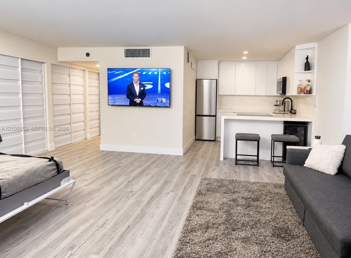 345 Ocean Dr # 325, Miami Beach FL 33139 photo 2