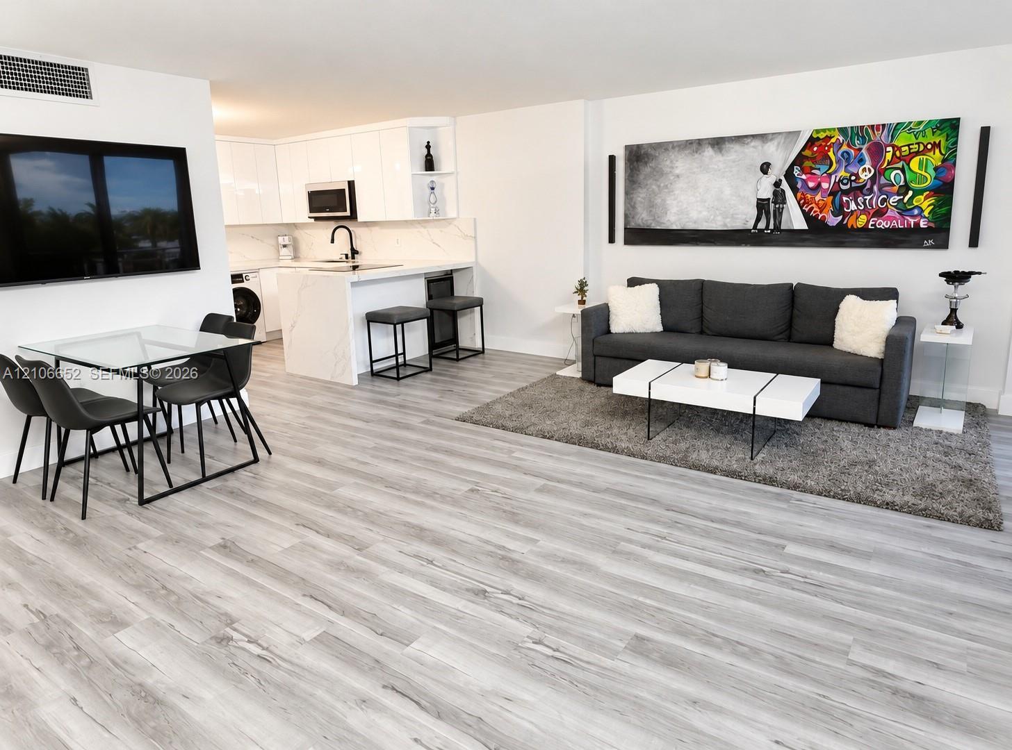 345 Ocean Dr # 325, Miami Beach FL 33139 photo 4
