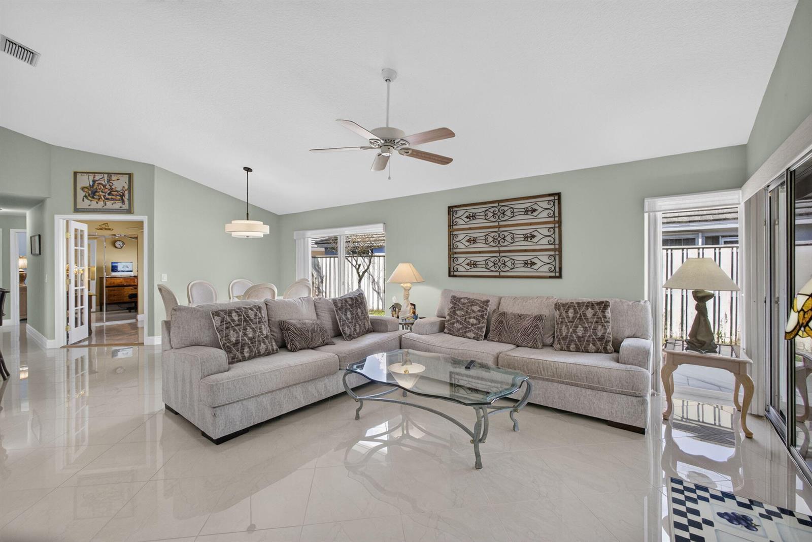 12 COMMODORE Place, Palm Beach Gardens FL 33418 photo 3