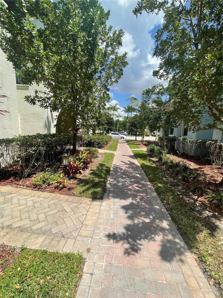 12521 NW 32nd Mnr # 12521, Sunrise FL 33323 photo 4