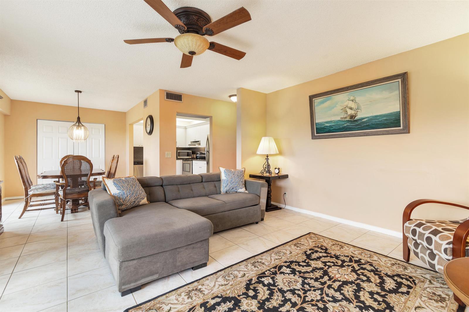 203 SUFFOLK E, Boca Raton FL 33434 photo 5