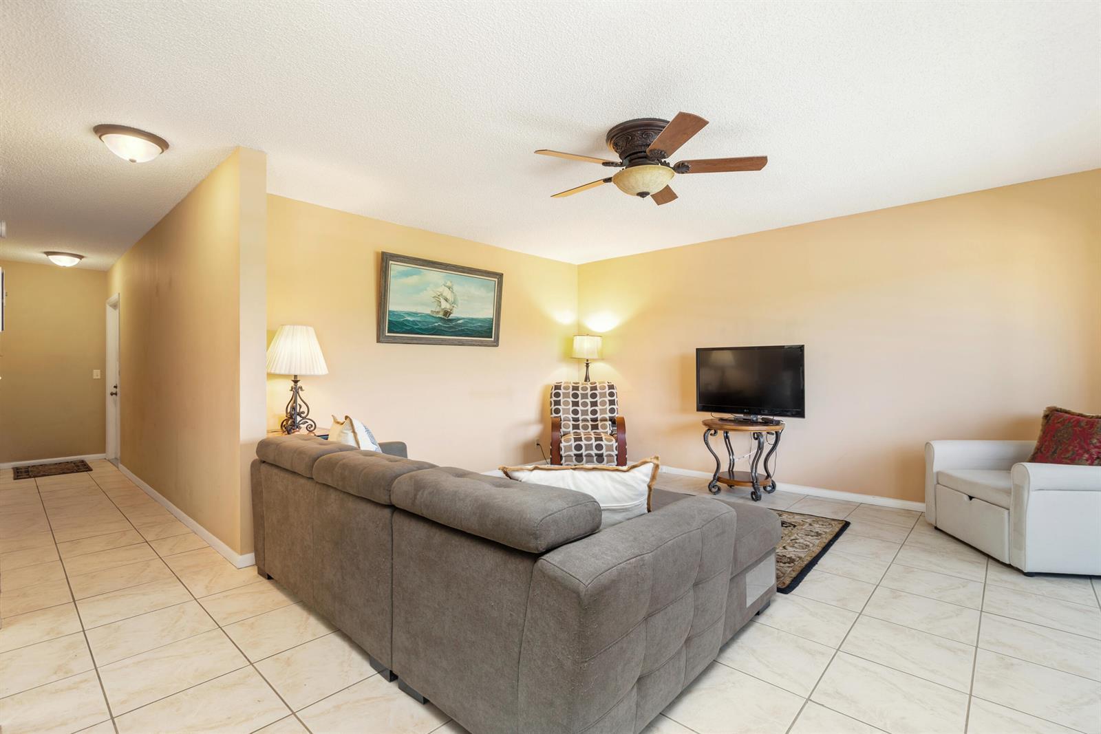 203 SUFFOLK E, Boca Raton FL 33434 photo 4