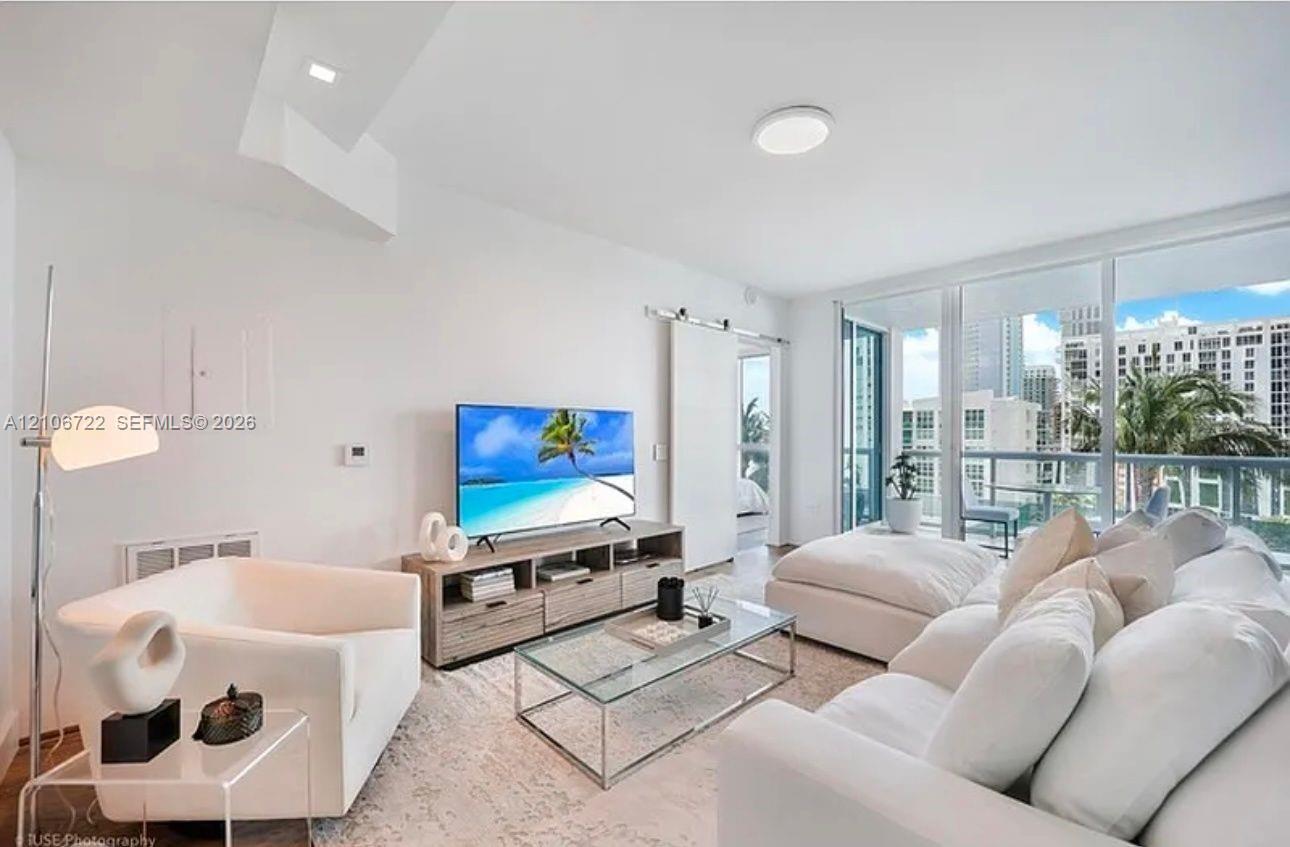 480 NE 30th St # 1005, Miami FL 33137 photo 5