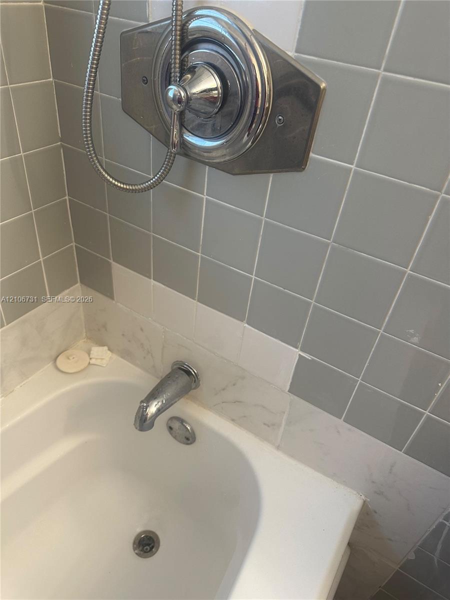 306 NW 84 TH TERR # 306, Miami FL 33150 photo 3