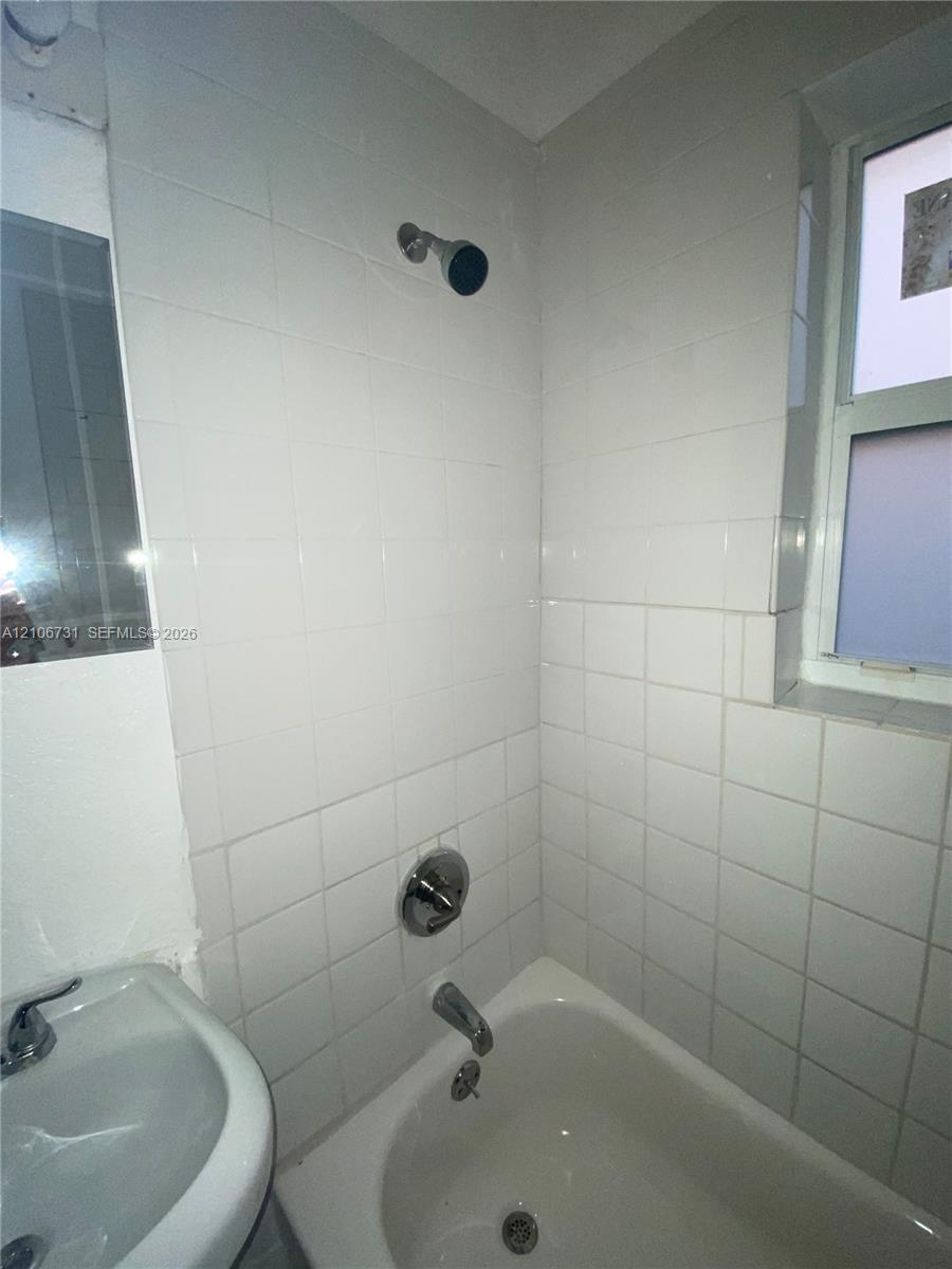 306 NW 84 TH TERR # 306, Miami FL 33150 photo 4