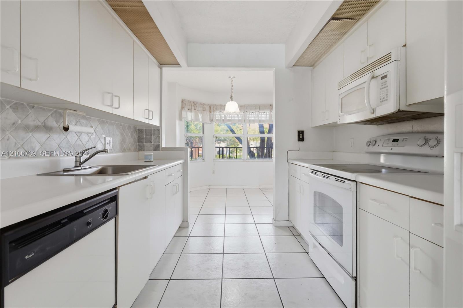 701 SW 141st Ave # 203R, Pembroke Pines FL 33027