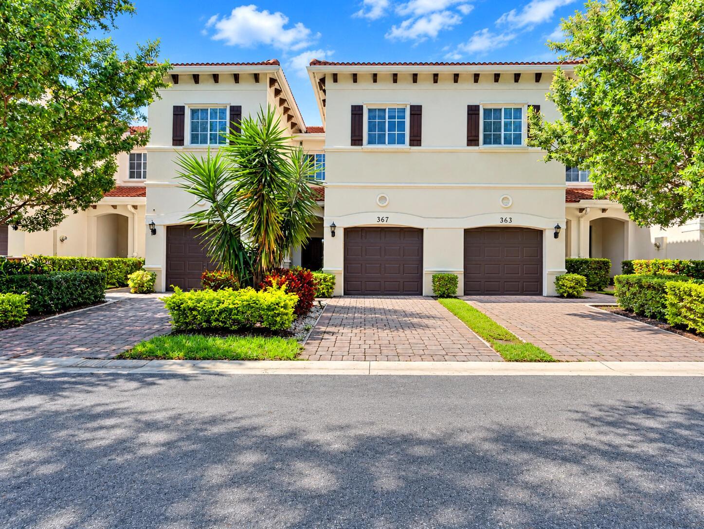 367 SE 1ST Drive, Deerfield Beach FL 33441