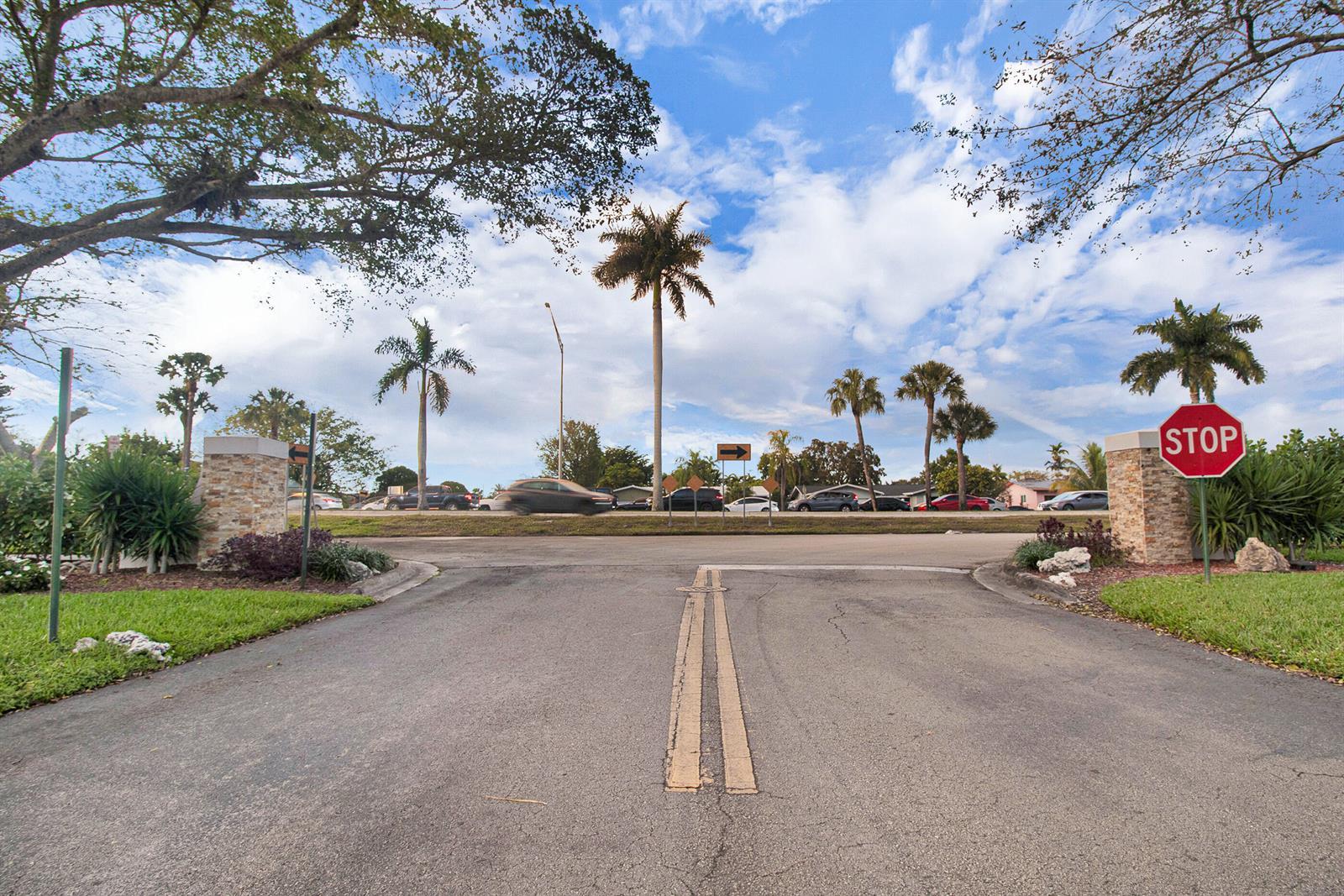 6890 ROYAL PALM Boulevard # 101H, Margate FL 33063 photo 2