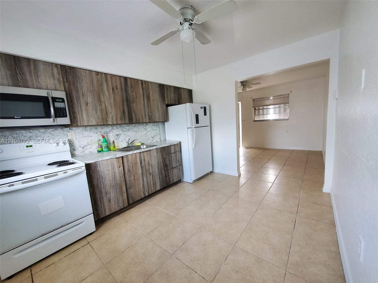 1644 NW 1st St # 5, Miami FL 33125