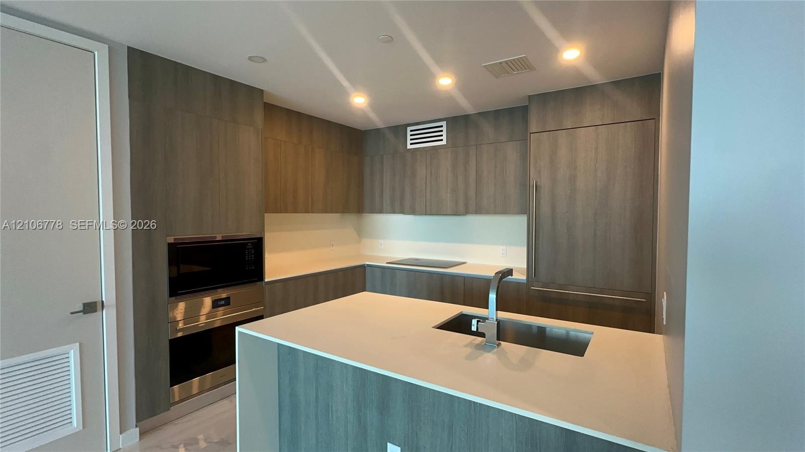 17550 Collins Ave # 803, Sunny Isles Beach FL 33160