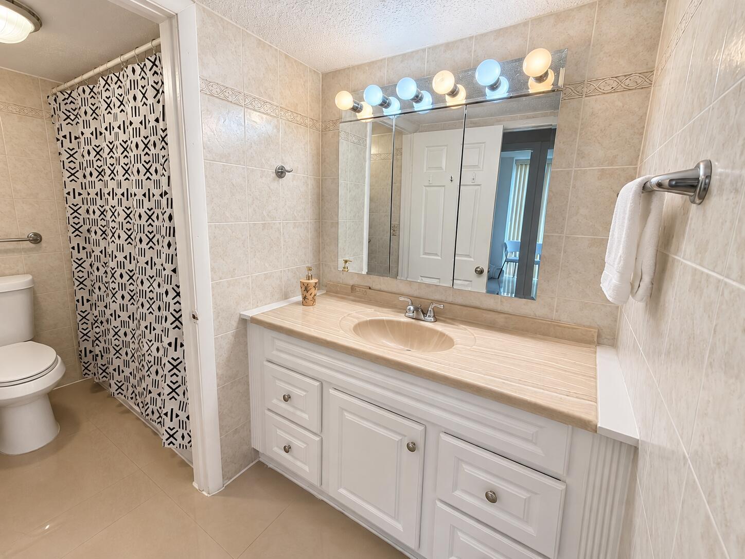 17021 N BAY Road # 107, Sunny Isles Beach FL 33160 photo 5