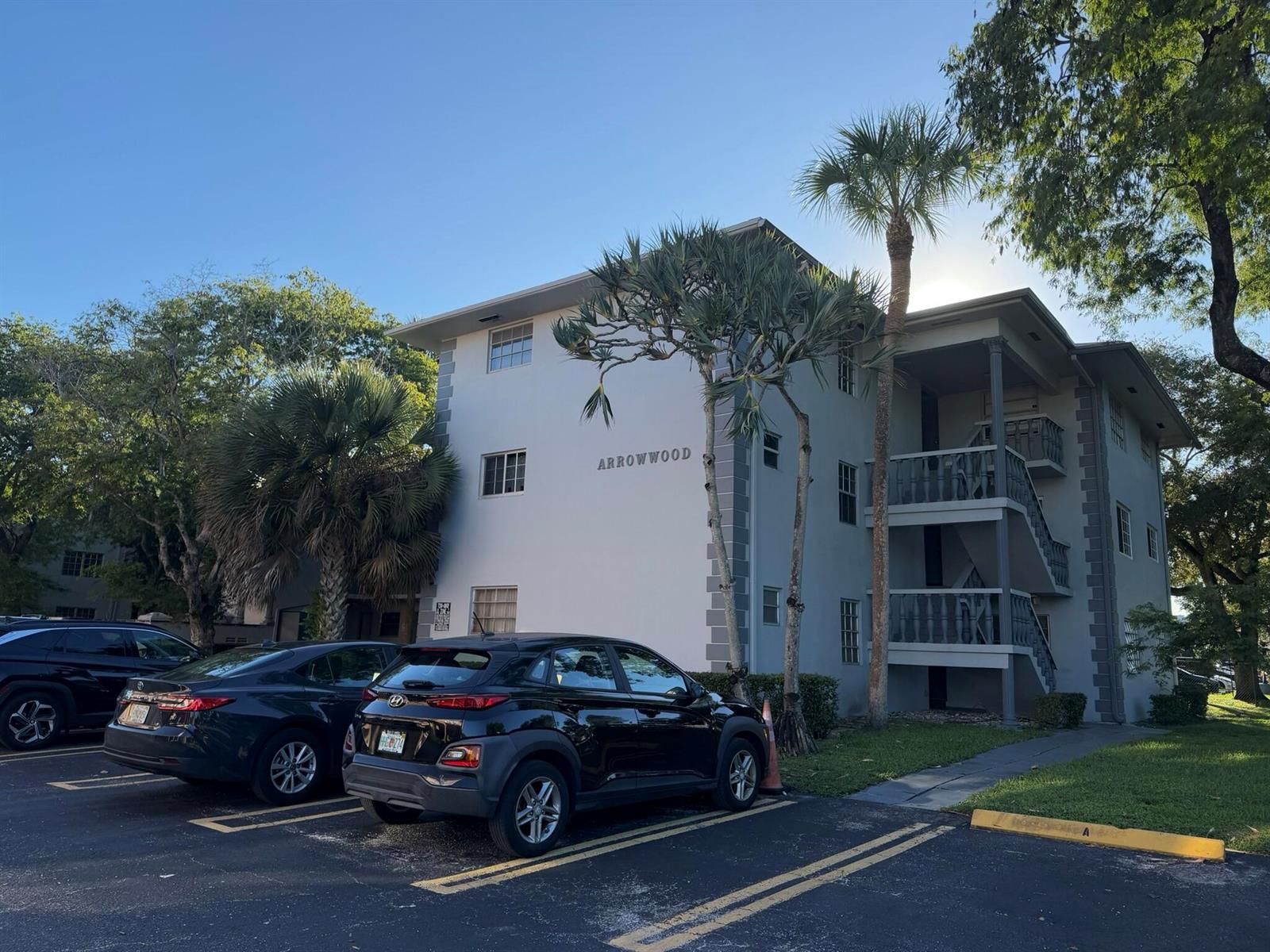 900 TALLWOOD Avenue # 107, Hollywood FL 33021 photo 2
