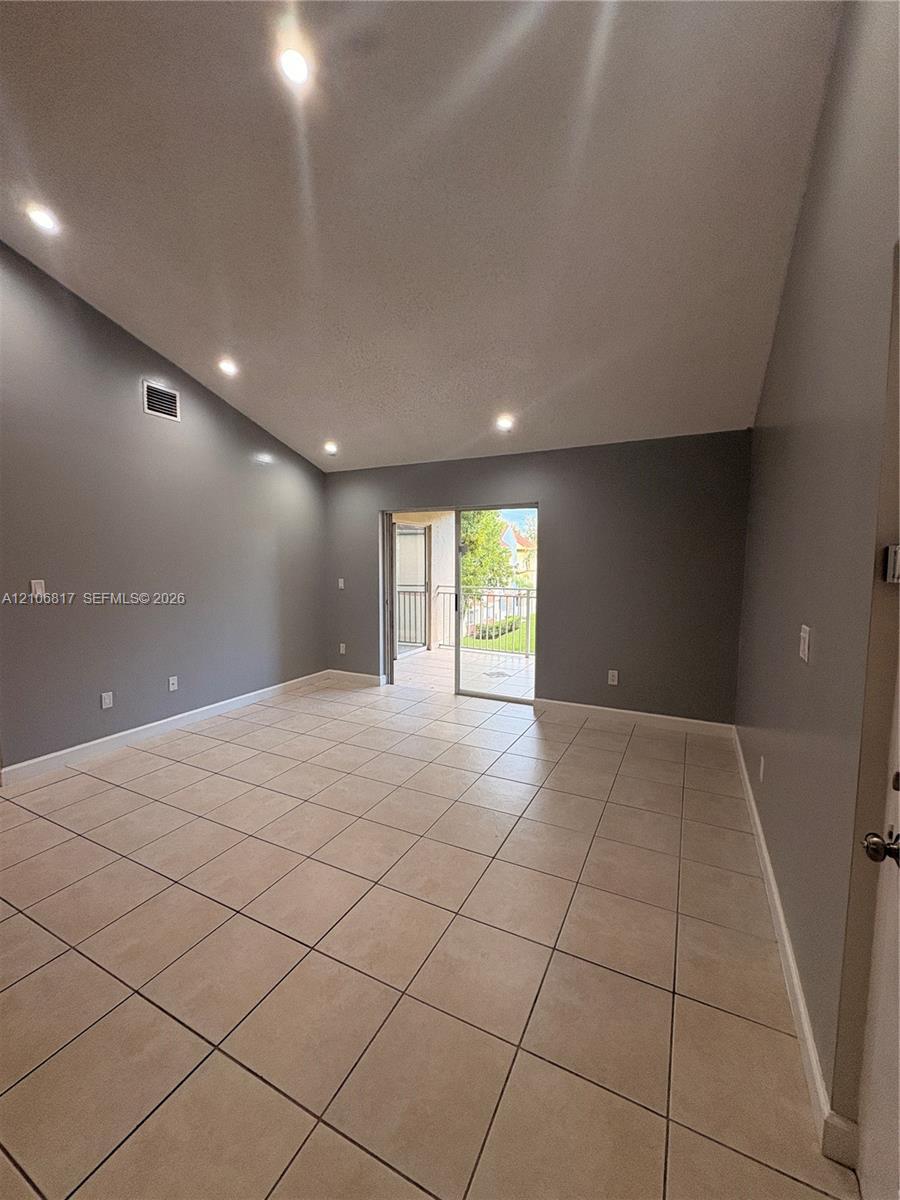 18850 NW 57th Ave # 306, Hialeah FL 33015 photo 5