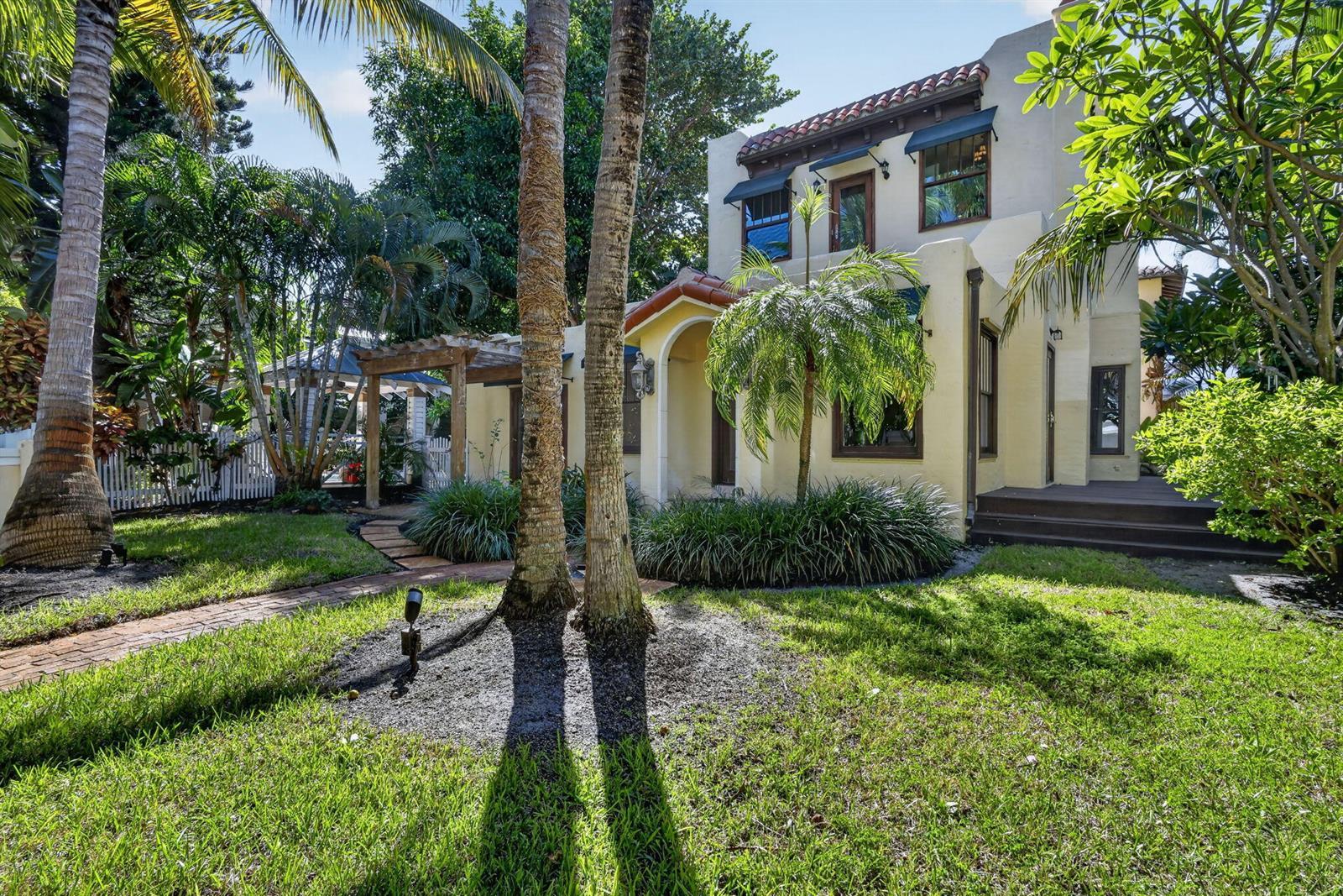 106 SE 7TH Avenue # 1, Delray Beach FL 33483 photo 2