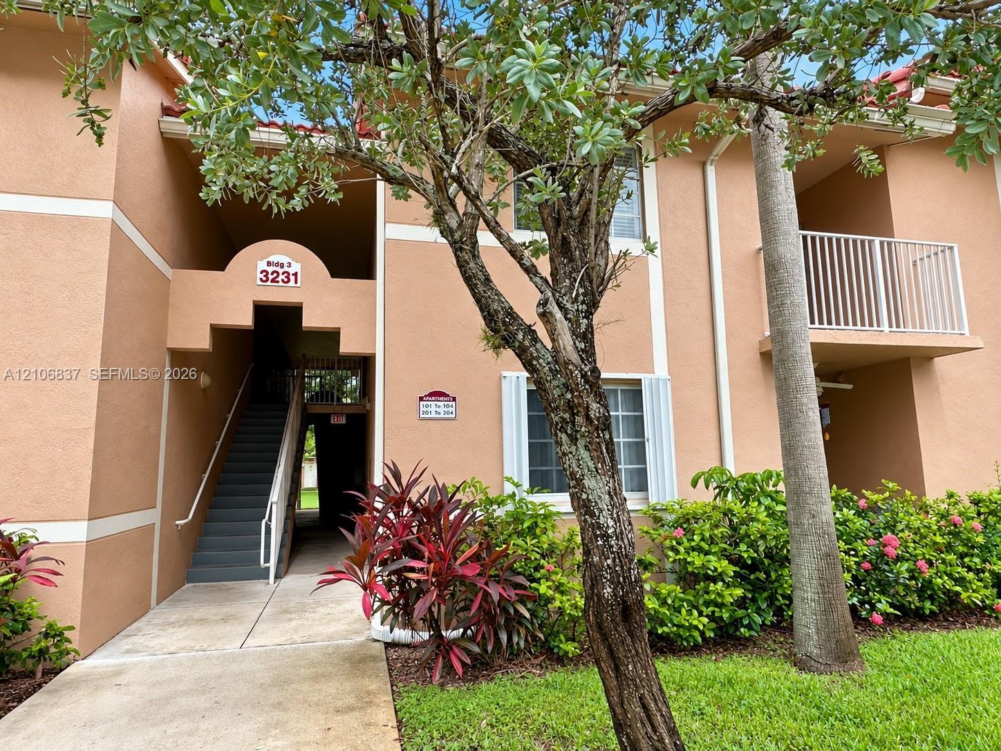 3231 Sabal Palm Mnr # 203, Davie FL 33024 photo 2