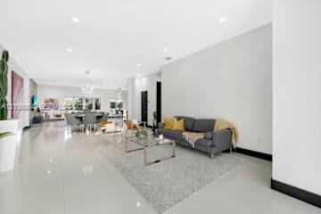 885 SW 144th Ave, Miami FL 33184 photo 2