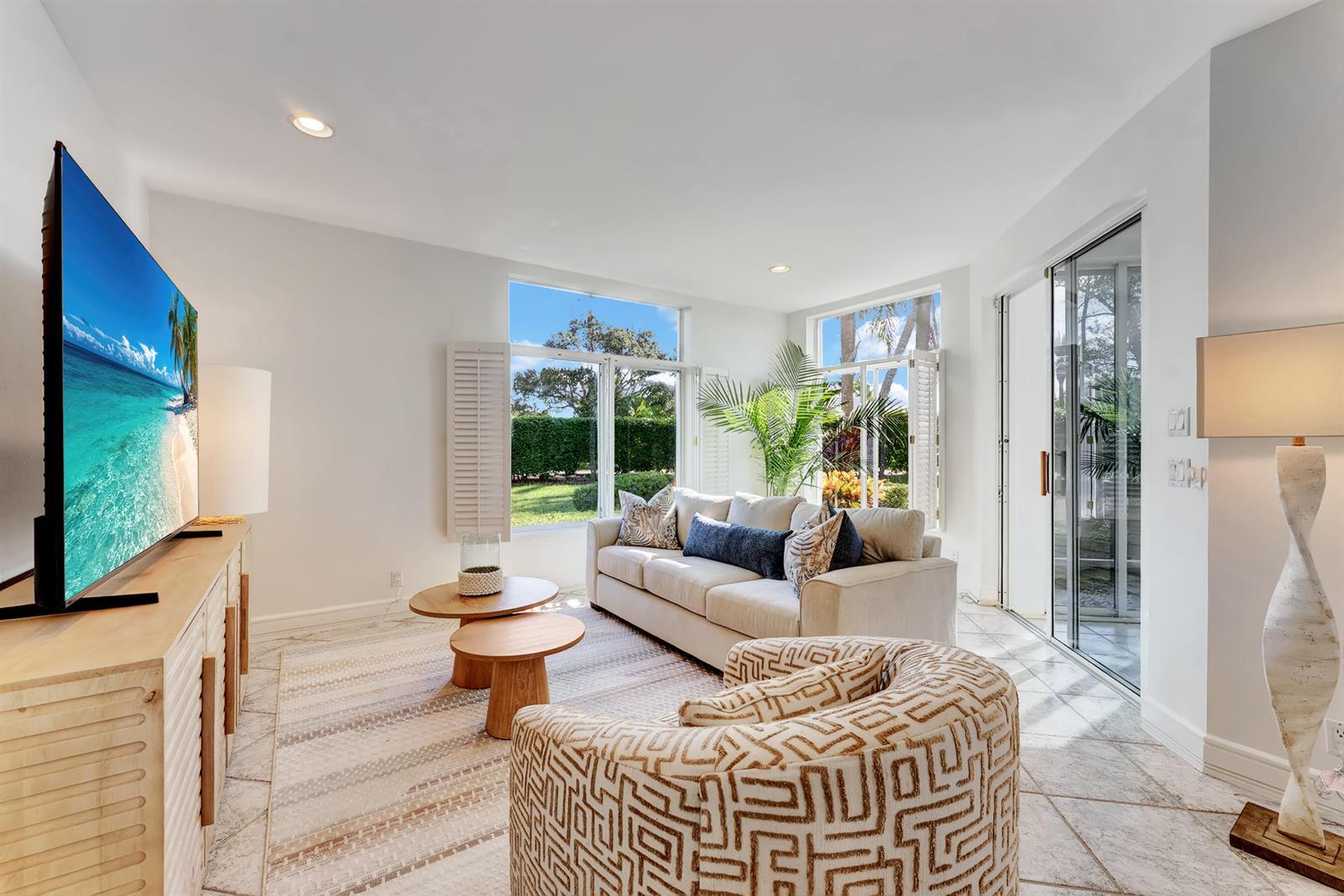 310 SPYGLASS Way, Jupiter FL 33477 photo 4