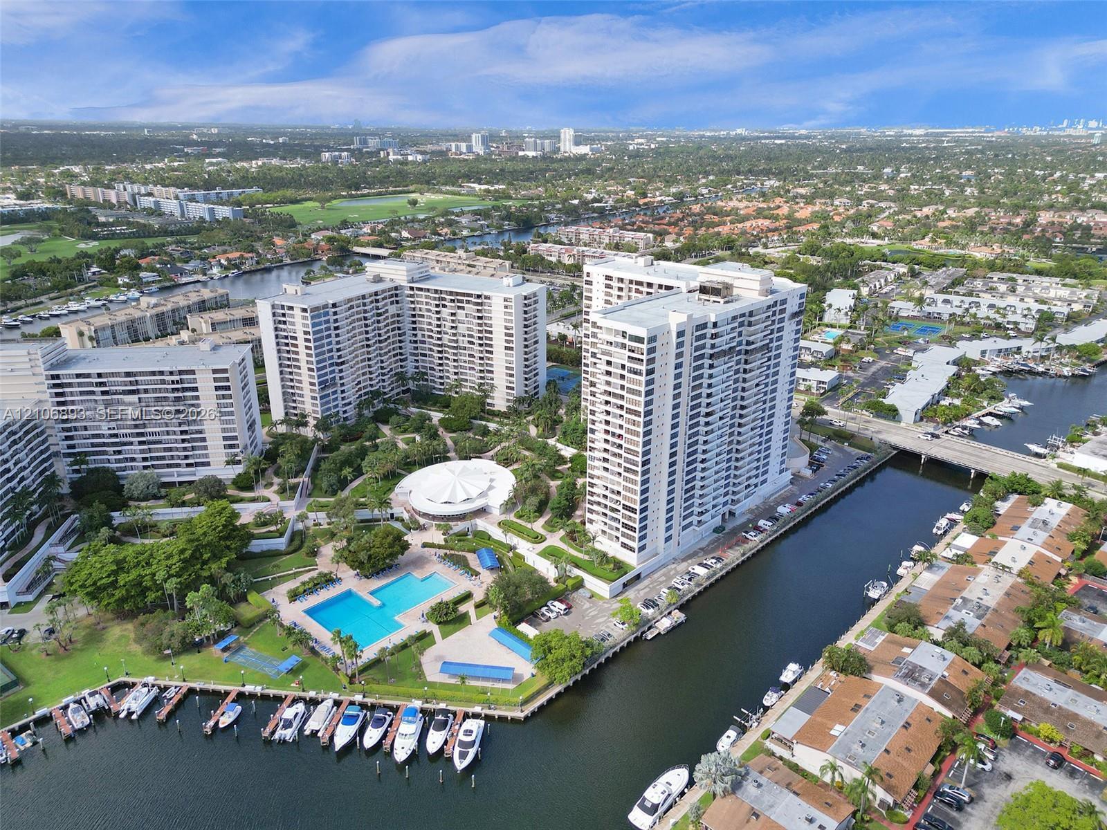 2500 Parkview Dr # 2020, Hallandale Beach FL 33009 photo 4