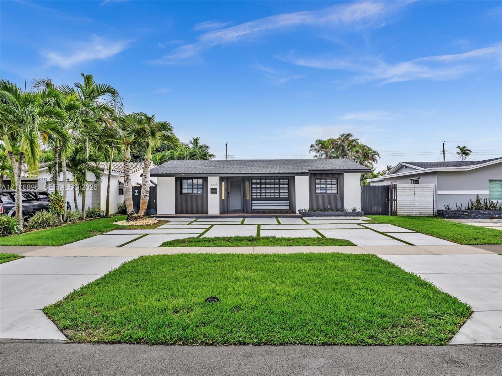 4204 Van Buren St, Hollywood FL 33021
