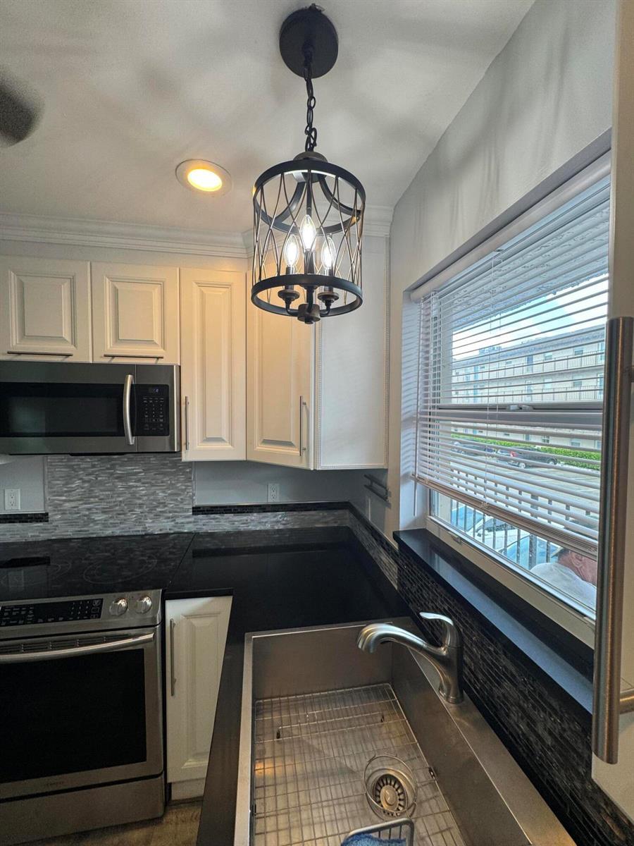 721 LORI Drive # 206, Palm Springs FL 33461 photo 4